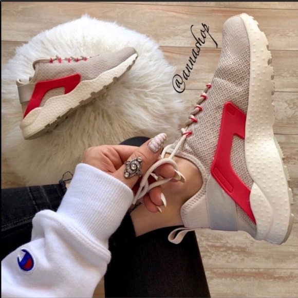 NWT Nike Huarache Run Ultra - Picture 2 of 8